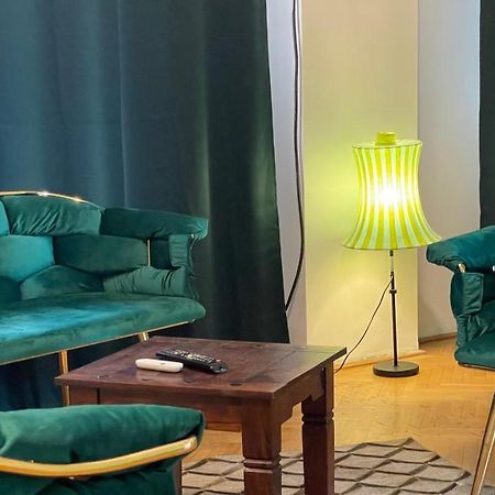 Terrace Balcony Downtown Delight Old Town Oasis City Center Universitate Square Old Town 布加勒斯特 外观 照片
