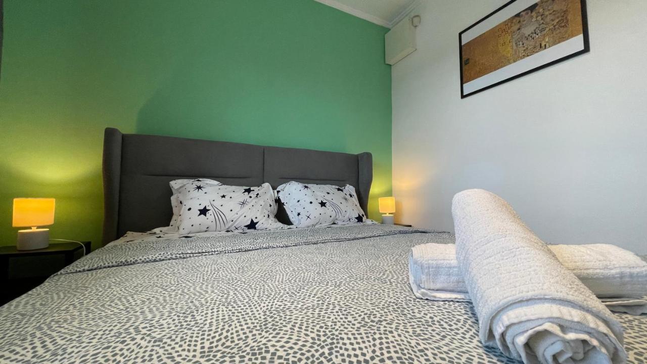 Terrace Balcony Downtown Delight Old Town Oasis City Center Universitate Square Old Town 布加勒斯特 外观 照片