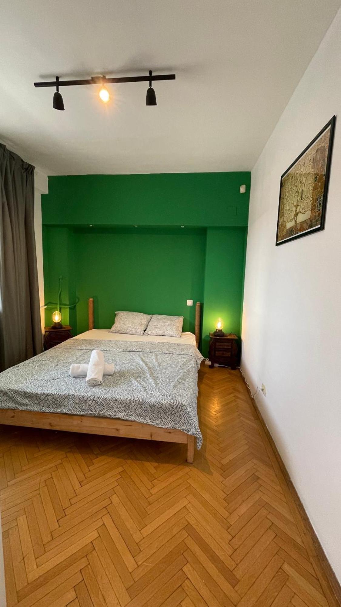 Terrace Balcony Downtown Delight Old Town Oasis City Center Universitate Square Old Town 布加勒斯特 外观 照片